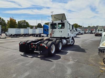 Used 2018 Freightliner Cascadia Detroit DD13 Semi Truck for sale #814883 - photo 2