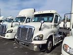 Used 2019 Freightliner Cascadia Detroit Diesel DD15 Semi Truck for sale #828586 - photo 4