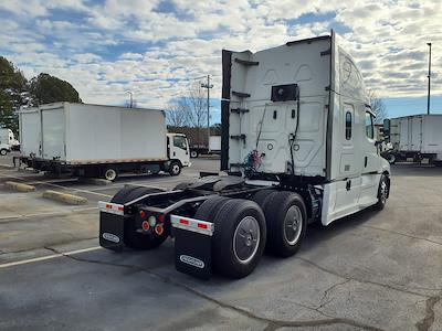 Used 2019 Freightliner Cascadia Detroit Diesel DD15 Semi Truck with Sleeper Cab for sale #861219 - photo 2