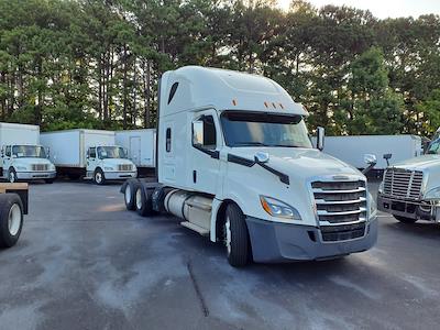 Used 2019 Freightliner Cascadia Detroit Diesel DD15 Semi Truck with Sleeper Cab for sale #866241 - photo 1