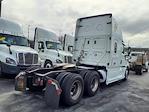 Used 2020 Freightliner Cascadia Detroit Diesel DD15 Semi Truck with Sleeper Cab for sale #881263 - photo 2