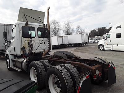 Used 2018 Freightliner Cascadia - photo 1