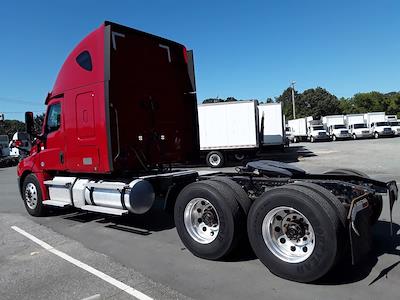 Used 2020 Freightliner Cascadia Detroit Diesel DD15 Semi Truck with Sleeper Cab for sale #268749 - photo 2