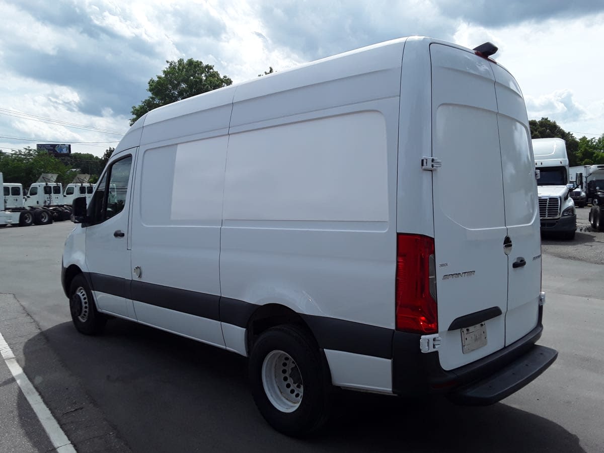 Used 2019 Freightliner Sprinter 3500 - photo 8