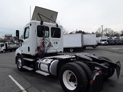 Used 2020 Freightliner Cascadia Detroit DD13 Semi Truck for sale #290970 - photo 2