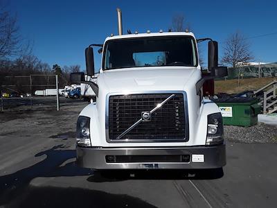 Used 2016 Volvo VNL Volvo D13 Semi Truck for sale #383932 - photo 2