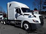 Used 2018 Freightliner Cascadia Detroit Diesel DD15 Semi Truck with Sleeper Cab for sale #583889 - photo 4