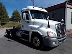 Used 2018 Freightliner Cascadia Detroit Diesel DD15 Semi Truck for sale #763264 - photo 4