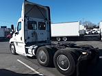 Used 2018 Freightliner Cascadia Cummins X15 Semi Truck for sale #763980 - photo 2