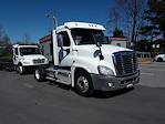 Used 2018 Freightliner Cascadia Cummins X15 Semi Truck for sale #779433 - photo 4