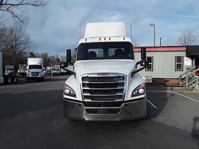 Used 2019 Freightliner Cascadia Detroit DD13 Semi Truck for sale #812992 - photo 2