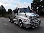Used 2019 Freightliner Cascadia Detroit DD13 Semi Truck for sale #813421 - photo 4