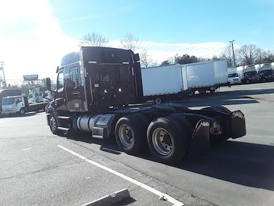Used 2020 Freightliner Cascadia Detroit DD13 Semi Truck with Sleeper Cab for sale #880014 - photo 2