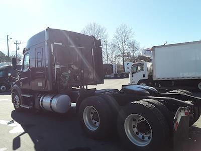 Used 2020 Freightliner Cascadia Detroit DD13 Semi Truck with Sleeper Cab for sale #880015 - photo 2