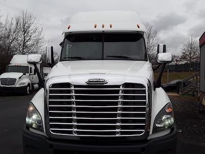 Used 2020 Freightliner Cascadia Cummins X15 Semi Truck with Sleeper Cab for sale #885304 - photo 2