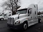 Used 2020 Freightliner Cascadia Cummins X15 Semi Truck with Sleeper Cab for sale #885304 - photo 1