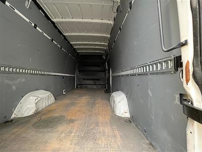 Used 2016 Freightliner Sprinter 2500 4x2 Empty Cargo Van for sale #674025 - photo 2