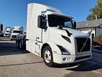 Used 2020 Volvo VNR Volvo D13 Semi Truck for sale #243488 - photo 4