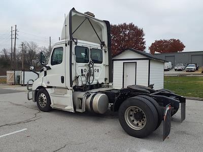 Used 2020 Freightliner Cascadia Detroit DD13 Semi Truck for sale #270322 - photo 2