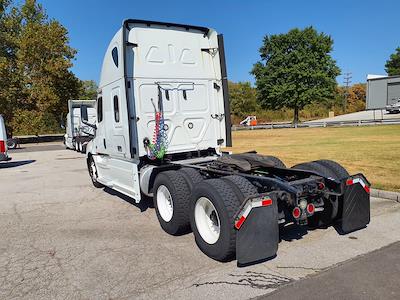 Used 2020 Freightliner Cascadia Detroit Diesel DD15 Semi Truck with Sleeper Cab for sale #277894 - photo 2