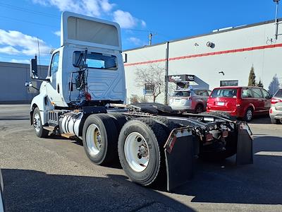 Used 2018 International LT Cummins X15, Signature Semi Truck for sale #746593 - photo 2