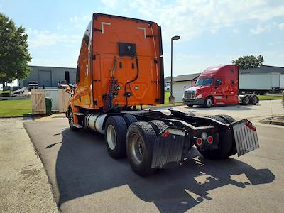 Used 2019 Freightliner Cascadia Detroit Diesel DD15 Semi Truck with Sleeper Cab for sale #805916 - photo 2