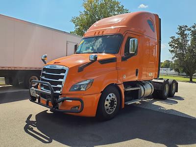 Used 2019 Freightliner Cascadia Detroit Diesel DD15 Semi Truck with Sleeper Cab for sale #805918 - photo 1