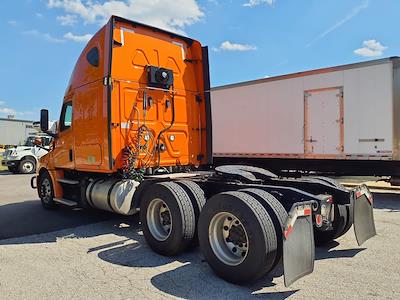 Used 2019 Freightliner Cascadia Detroit Diesel DD15 Semi Truck with Sleeper Cab for sale #805918 - photo 2