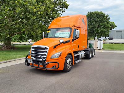 Used 2019 Freightliner Cascadia Detroit Diesel DD15 Semi Truck with Sleeper Cab for sale #805923 - photo 1