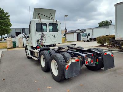 Used 2019 Freightliner Cascadia Detroit DD13 Semi Truck for sale #813323 - photo 2