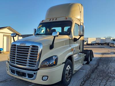 Used 2019 Freightliner Cascadia Detroit Diesel DD15 Semi Truck for sale #814447 - photo 1