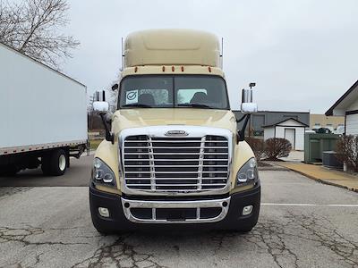 Used 2019 Freightliner Cascadia Detroit Diesel DD15 Semi Truck for sale #814448 - photo 2