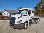 Used 2019 Freightliner Cascadia Detroit DD13 Semi Truck for sale #878214 - photo 1