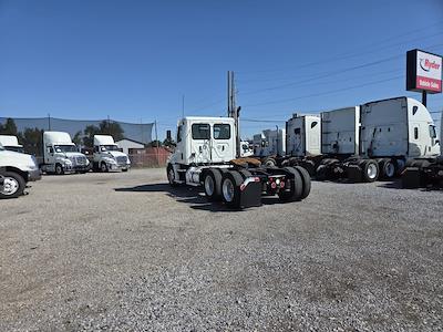 Used 2020 Freightliner Cascadia Detroit DD13 Semi Truck for sale #293233 - photo 2