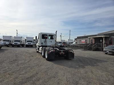 Used 2020 Freightliner Cascadia Detroit DD13 Semi Truck for sale #293234 - photo 2
