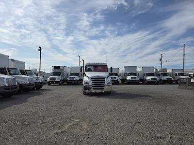 Used 2021 Freightliner Cascadia Detroit DD13 Semi Truck for sale #298326 - photo 2