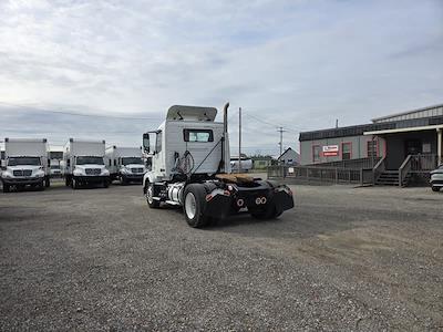 Used 2016 Volvo VNL Volvo D13 Semi Truck for sale #384061 - photo 2