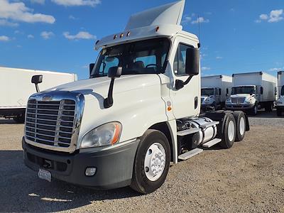 Used 2016 Freightliner Cascadia Cummins ISX Semi Truck for sale #658506 - photo 1