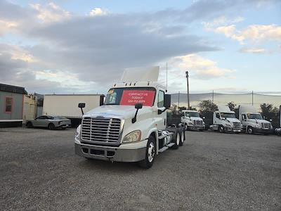 Used 2018 Freightliner Cascadia Detroit DD13 Semi Truck for sale #784953 - photo 1