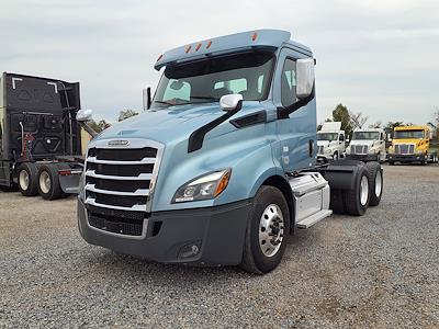 Used 2019 Freightliner Cascadia Day Cab 6x4 Semi Truck for sale #810116 - photo 1