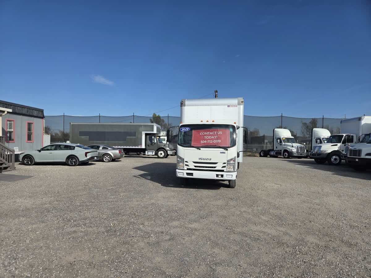 Used 2019 Isuzu NPR-HD - photo 5