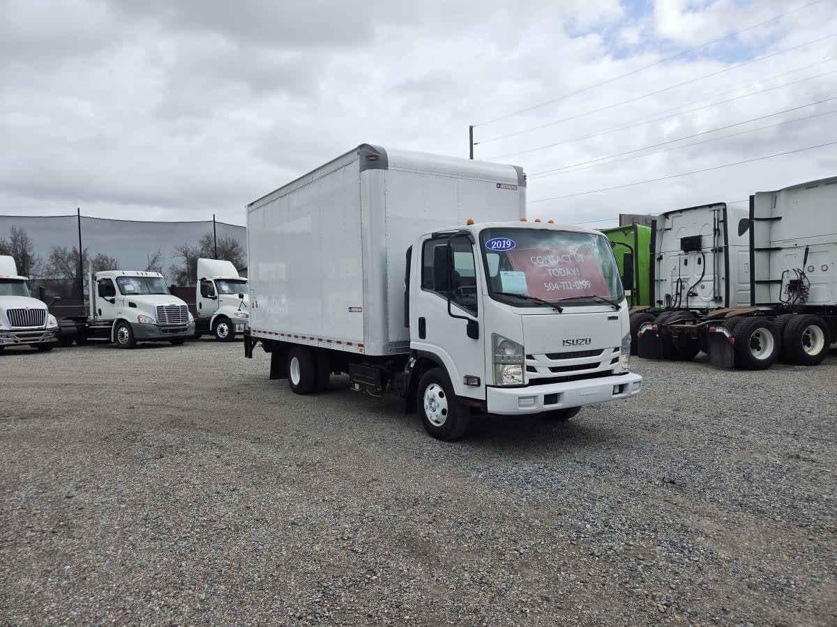 Used 2019 Isuzu NPR-HD - photo 6