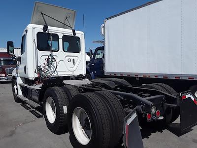 Used 2020 Freightliner Cascadia Cummins X15 Semi Truck for sale #231517 - photo 2