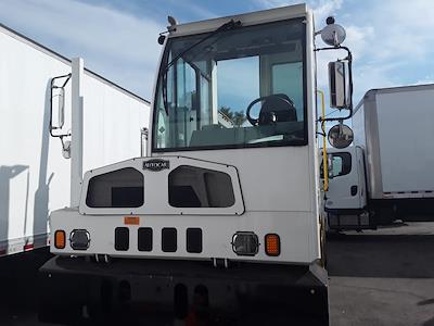 Used 2019 Autocar XSpotter Yard Truck for sale #291654 - photo 2