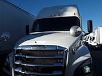 Used 2022 Freightliner Cascadia Detroit Diesel DD15 Semi Truck with Sleeper Cab for sale #566888 - photo 3