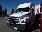 Used 2022 Freightliner Cascadia Detroit Diesel DD15 Semi Truck with Sleeper Cab for sale #566890 - photo 1