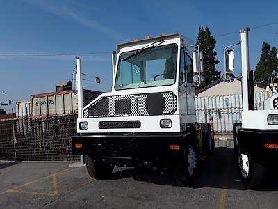 Used 2017 Capacity Sabre5 Yard Truck for sale #756083 - photo 1