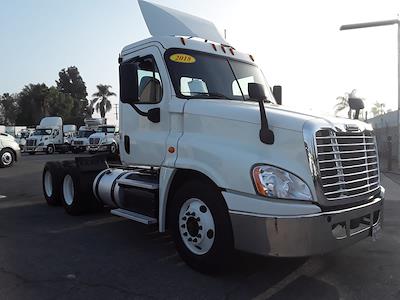 Used 2018 Freightliner Cascadia Detroit DD13 Semi Truck for sale #803207 - photo 1