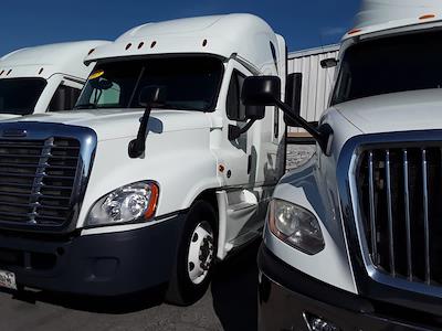 Used 2019 Freightliner Cascadia Detroit Diesel DD15 Semi Truck with Sleeper Cab for sale #877982 - photo 1