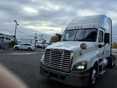 Used 2020 Freightliner Cascadia Cummins X15 Semi Truck with Sleeper Cab for sale #274279 - photo 1